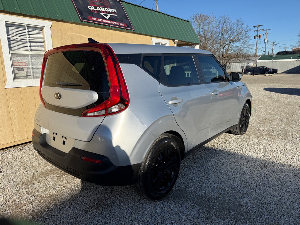 2020 Kia Soul Image 2