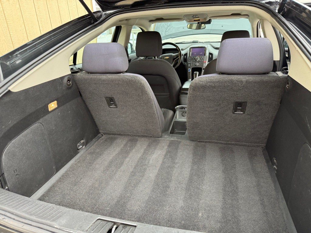 2015 Chevrolet Volt Image 14