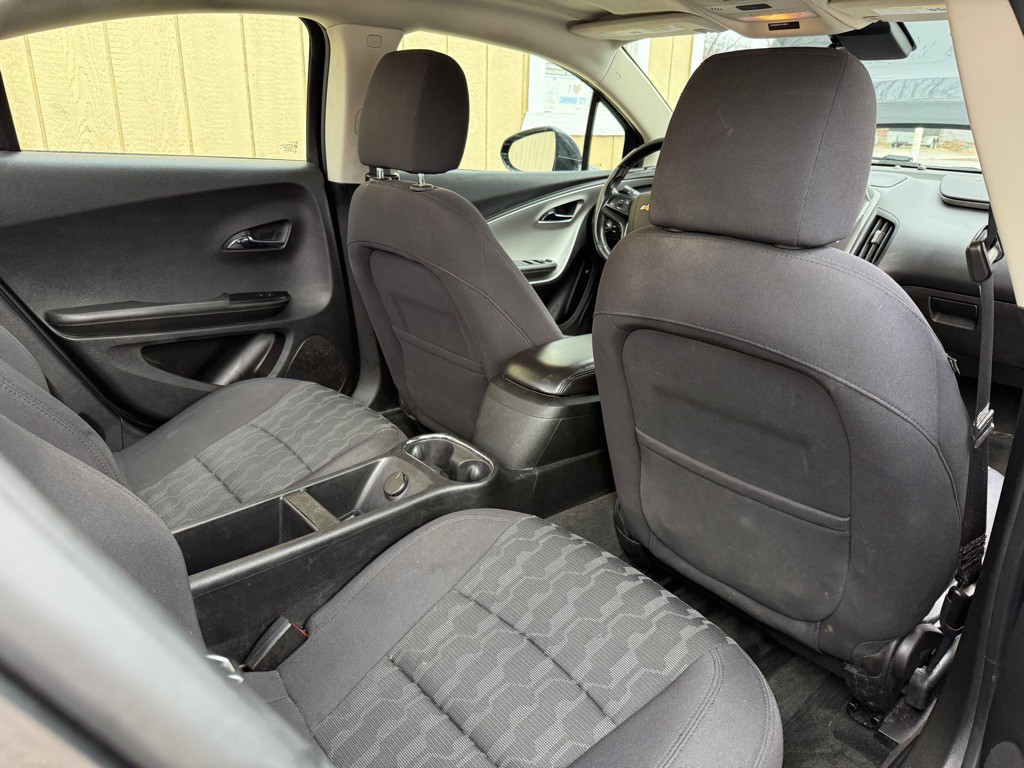 2015 Chevrolet Volt Image 17