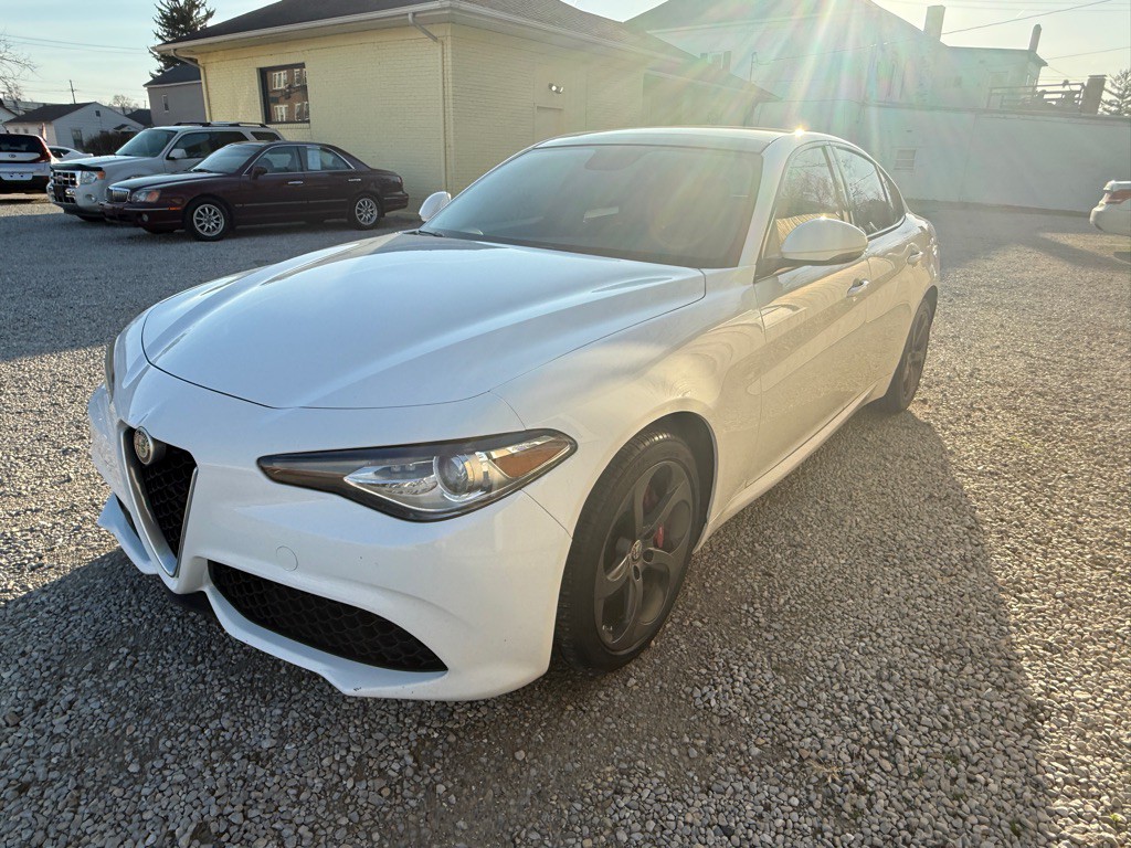 2017 Alfa Romeo Giulia Image 4