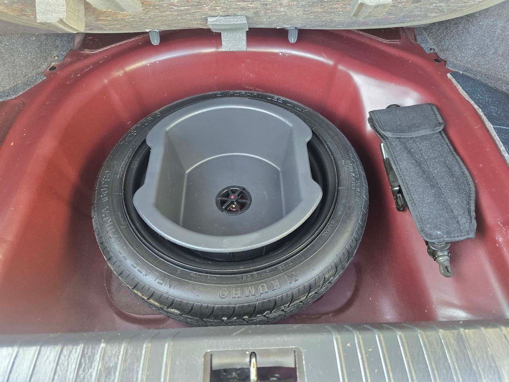 2003 Hyundai XG Image 17