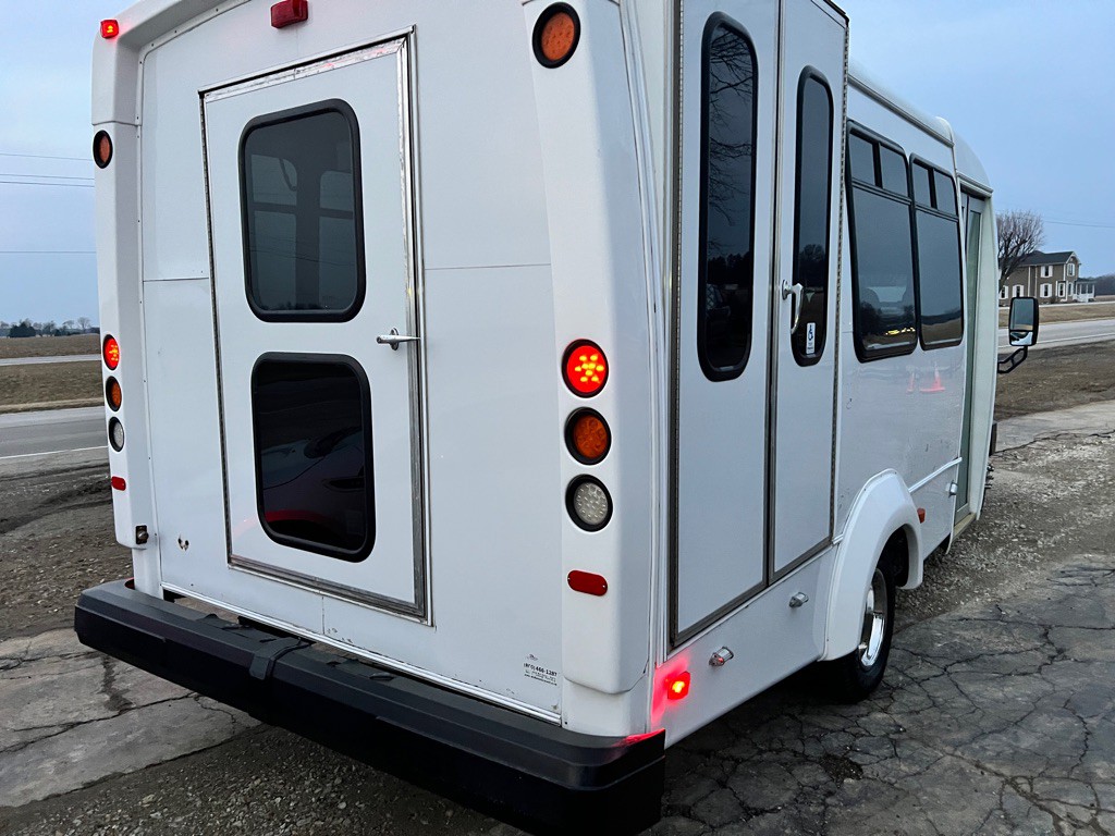 2016 Ford Econoline Image 7