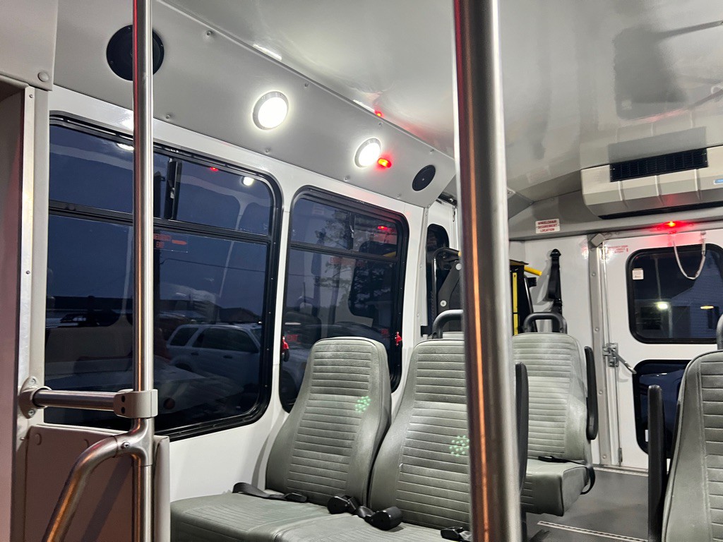 2016 Ford Econoline Image 10