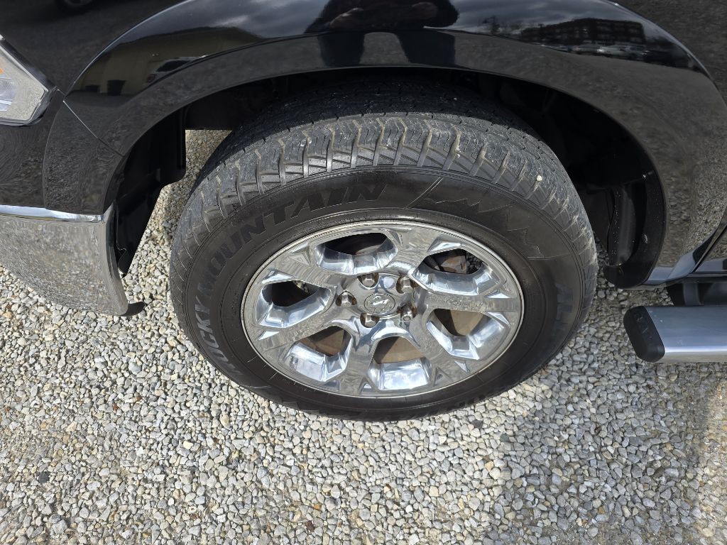 2014 RAM 1500 Image 2