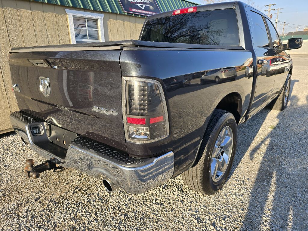 2015 RAM 1500 Image 3