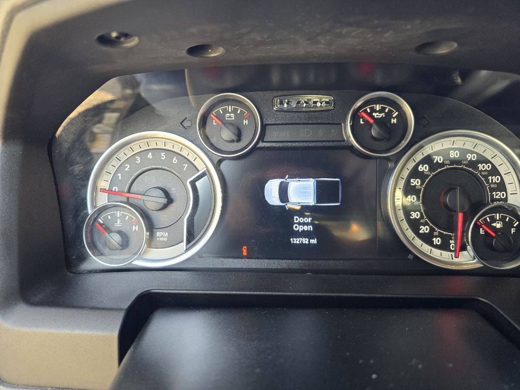 2015 RAM 1500 Image 8