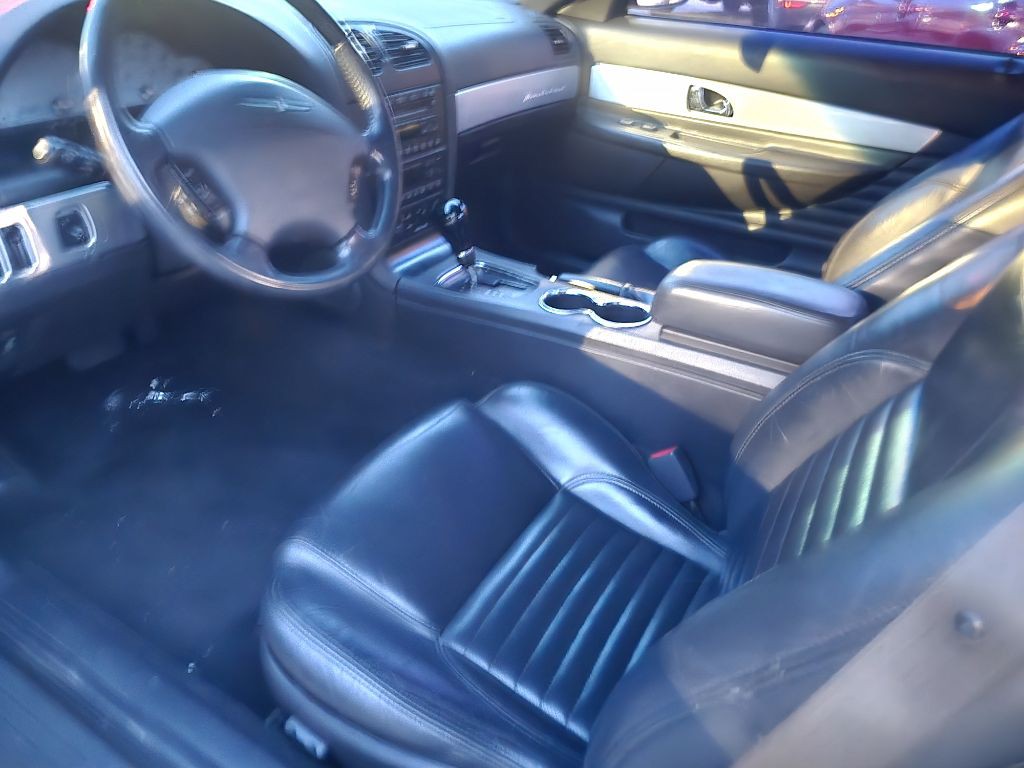 2002 Ford Thunderbird Image 2