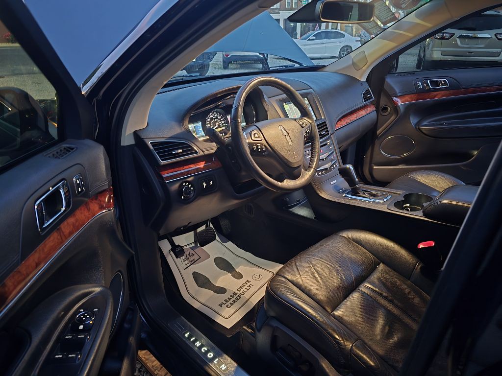 2019 Lincoln MKT Image 6