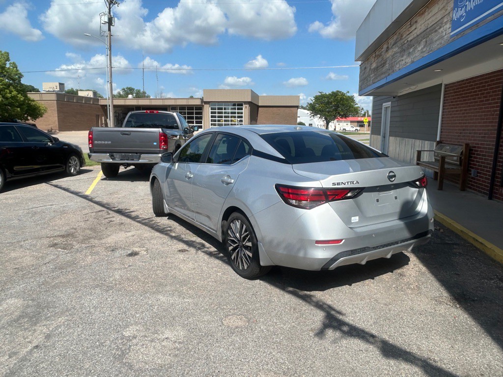 2020 Nissan Sentra Image 8