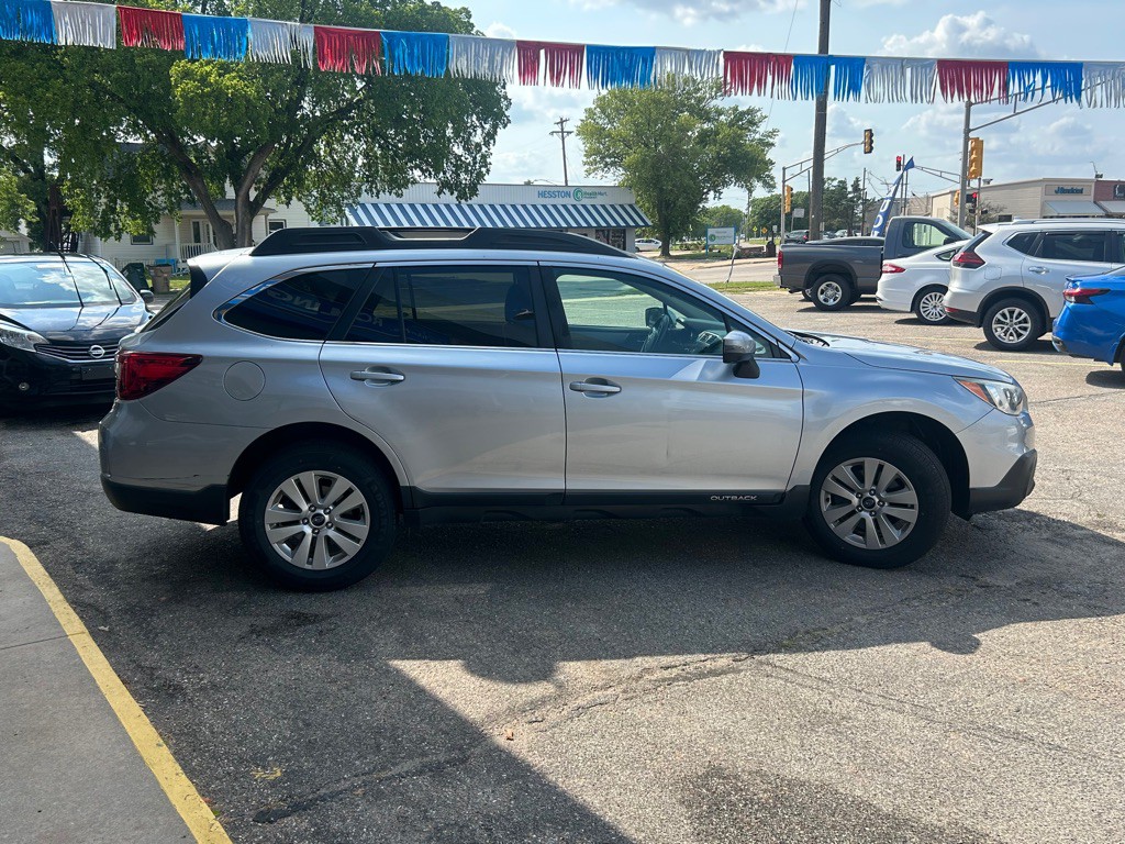 2017 Subaru Outback Image 4