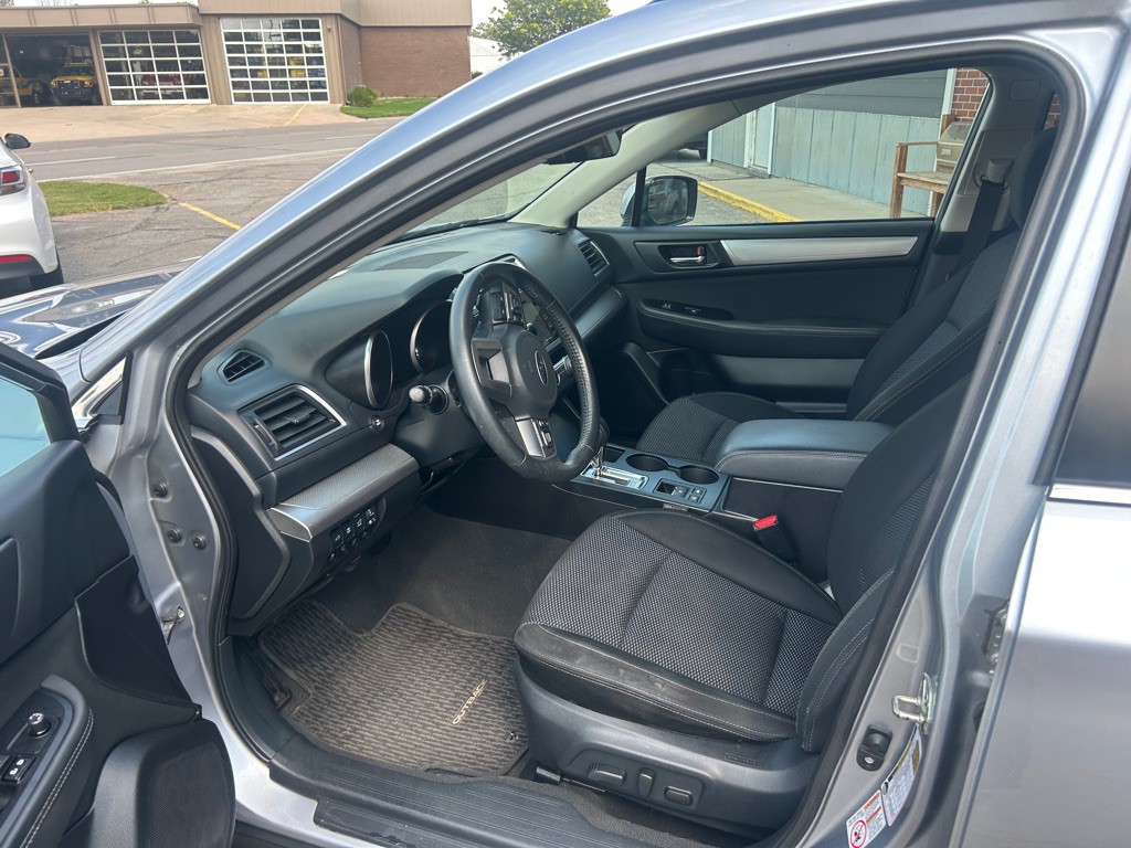 2017 Subaru Outback Image 10