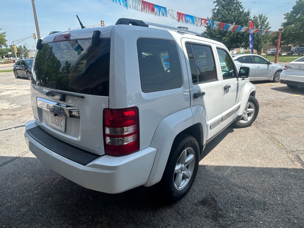2012 Jeep Liberty Image 5