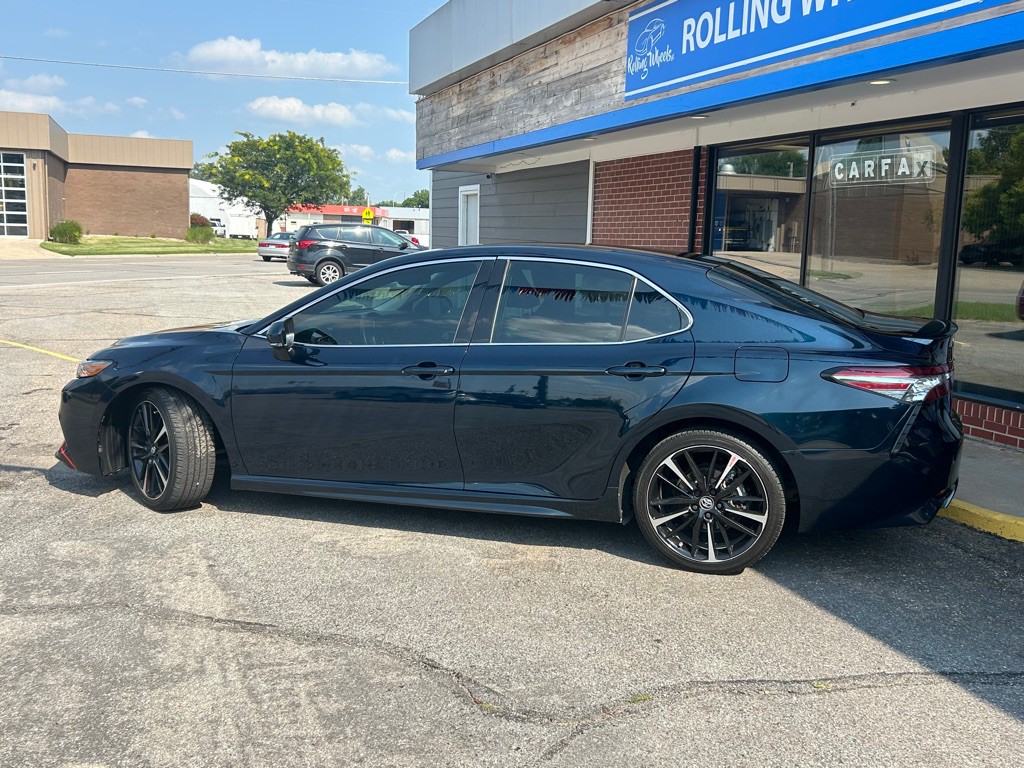 2018 Toyota Camry Image 8