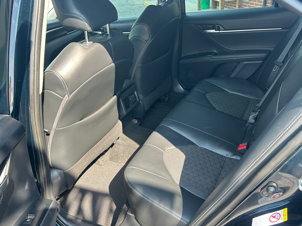 2018 Toyota Camry Image 11