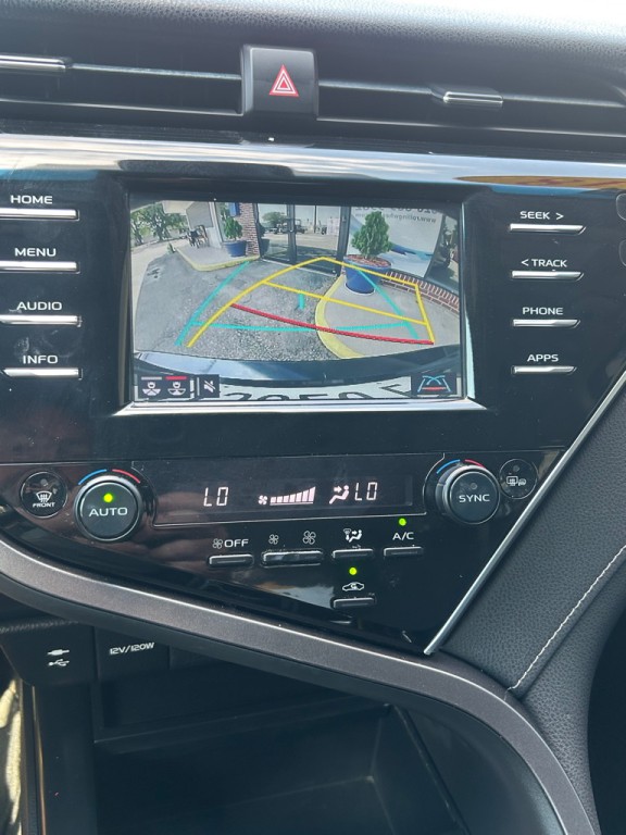 2018 Toyota Camry Image 13