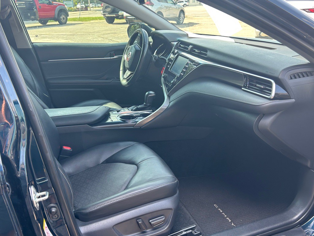 2018 Toyota Camry Image 14