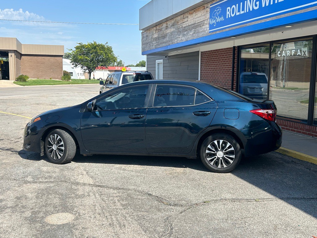 2018 Toyota Corolla Image 3