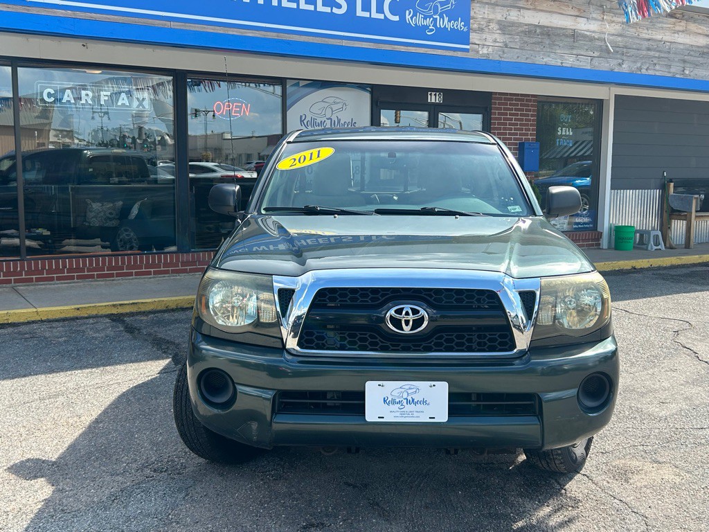 2011 Toyota Tacoma Image 2