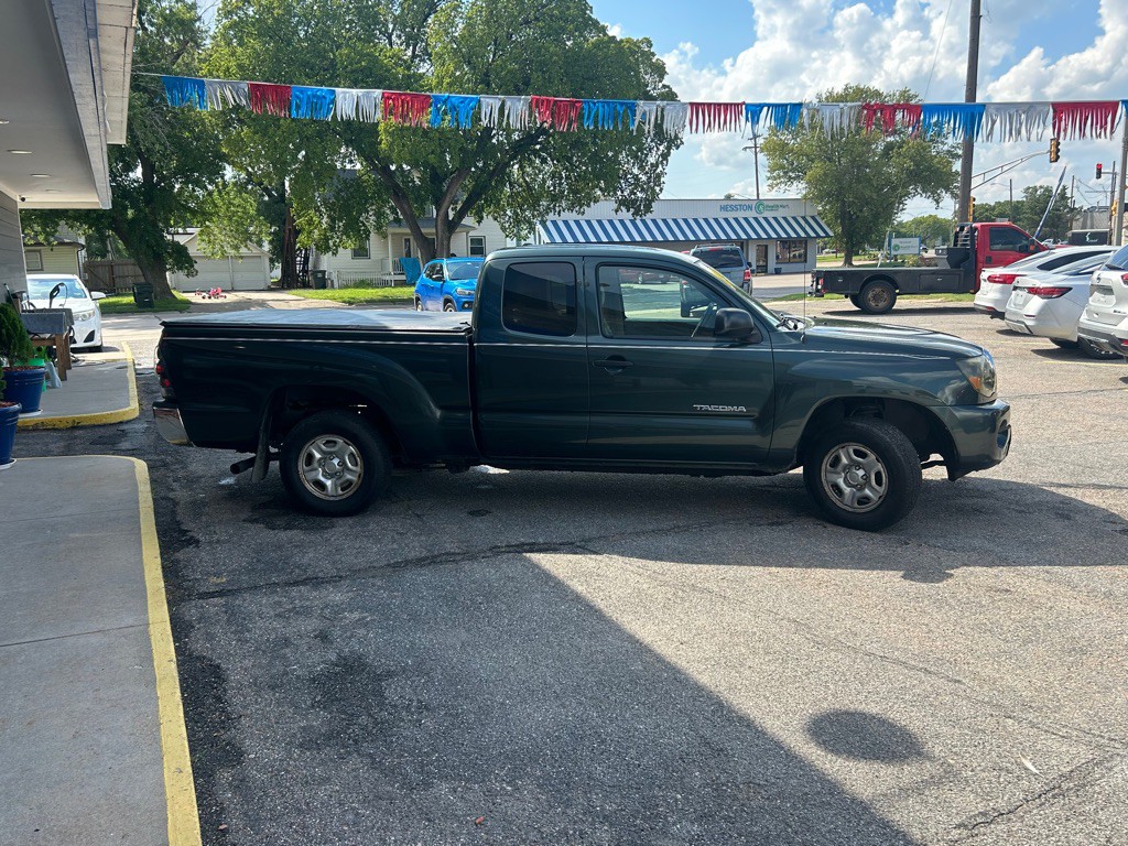 2011 Toyota Tacoma Image 4