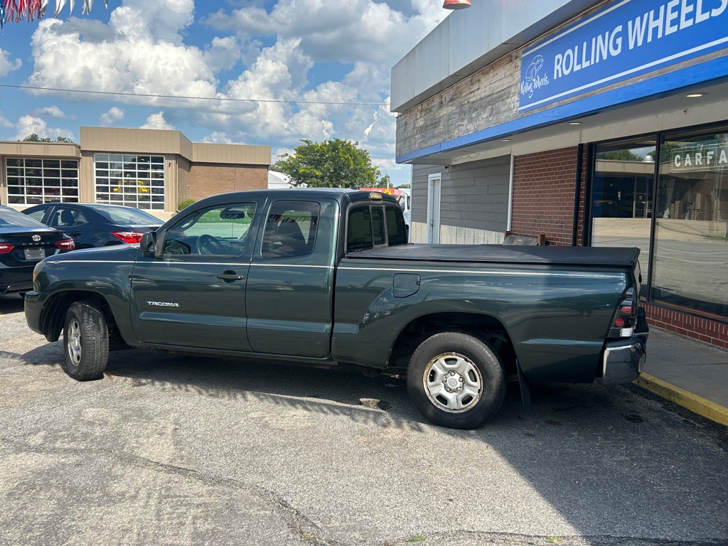 2011 Toyota Tacoma Image 8