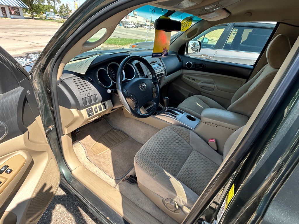 2011 Toyota Tacoma Image 11