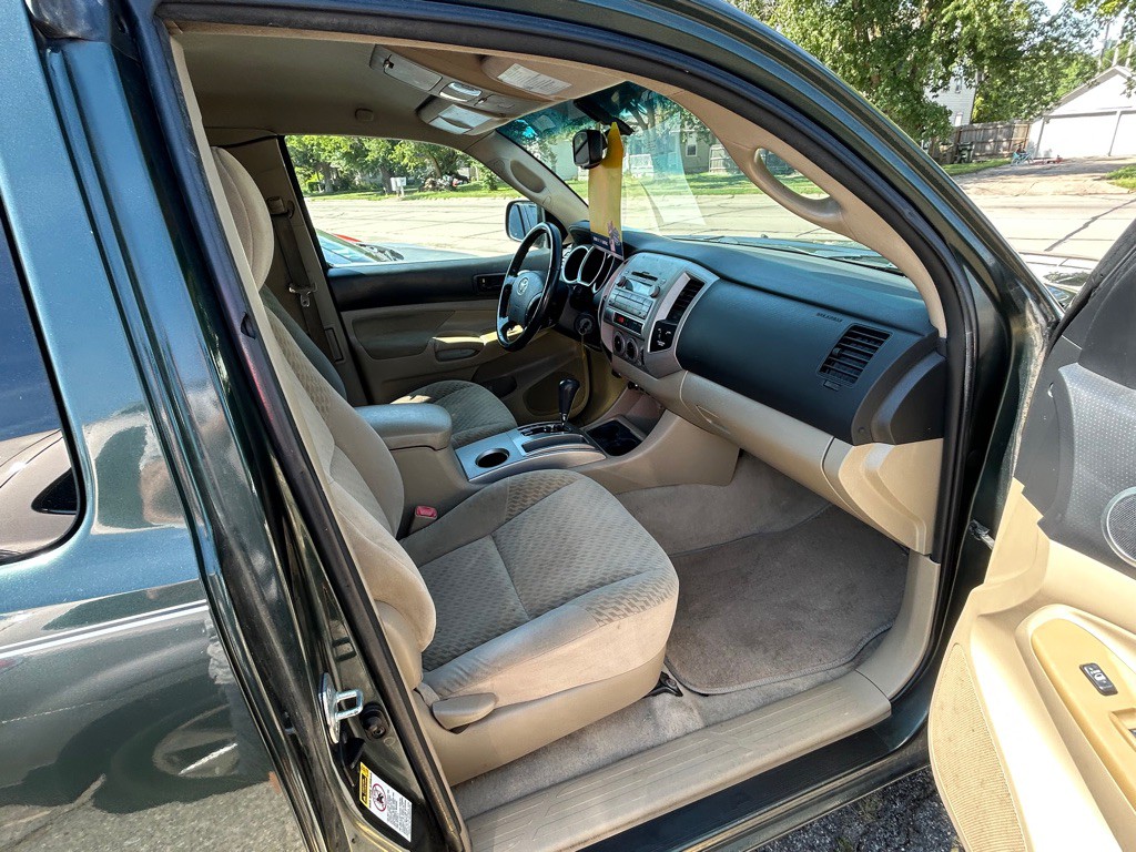 2011 Toyota Tacoma Image 14