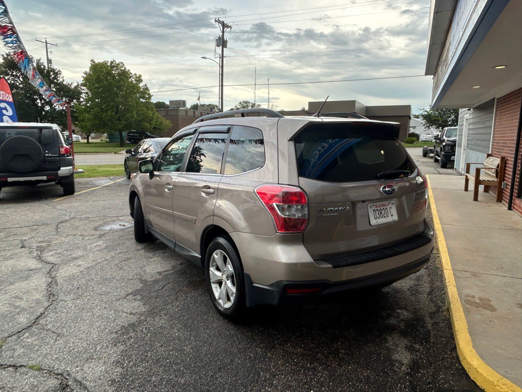 2015 Subaru Forester Image 7