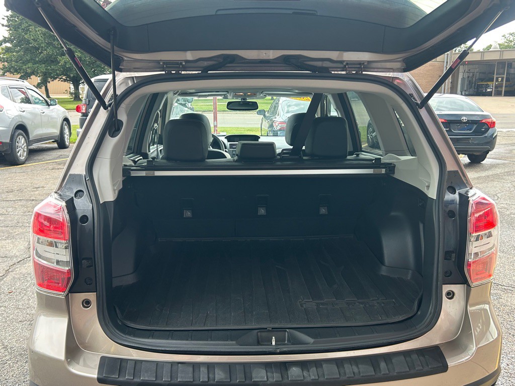2015 Subaru Forester Image 12