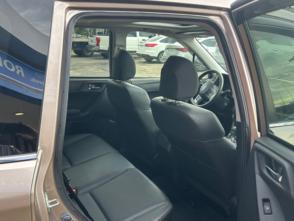 2015 Subaru Forester Image 15
