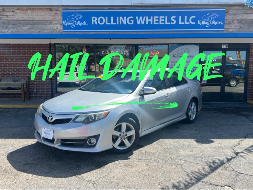 2013 Toyota Camry Image 1
