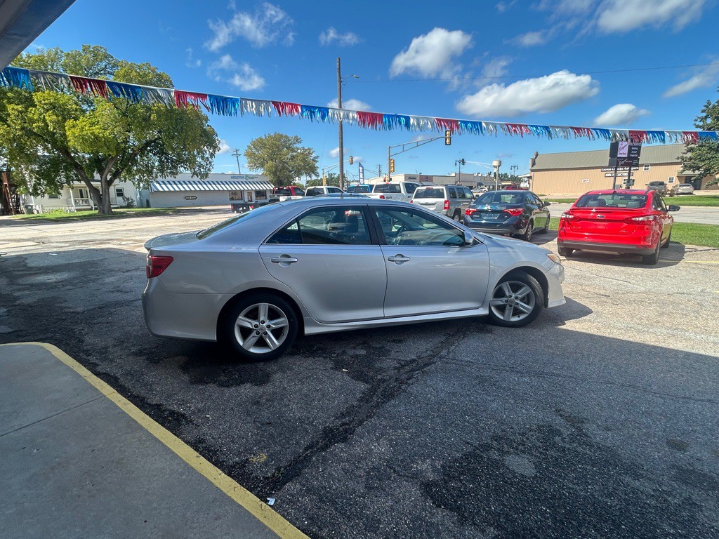 2013 Toyota Camry Image 7