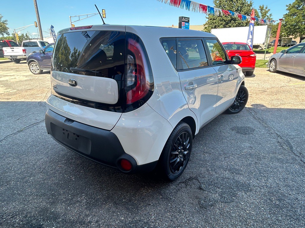 2015 Kia Soul Image 8