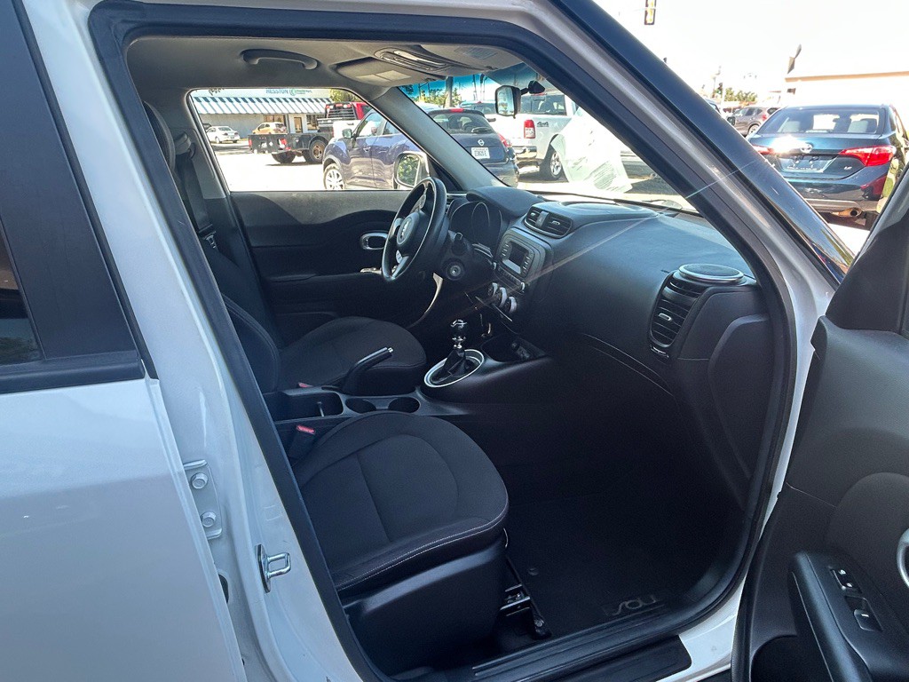 2015 Kia Soul Image 12