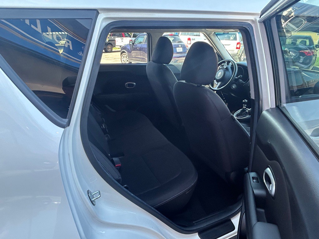 2015 Kia Soul Image 14