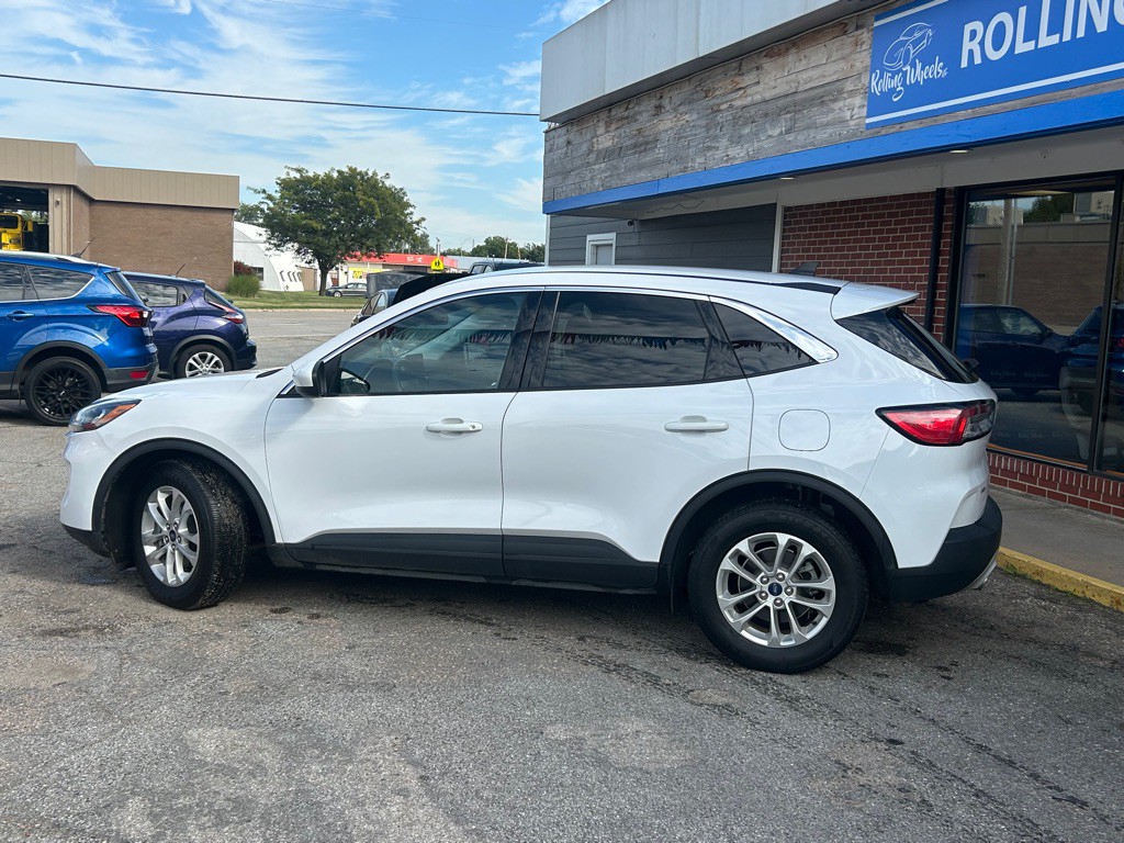 2021 Ford Escape Image 8