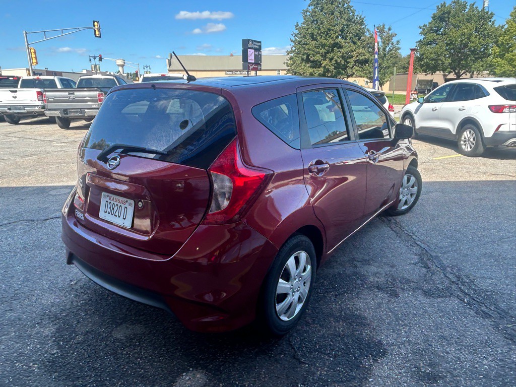 2018 Nissan Versa Image 3