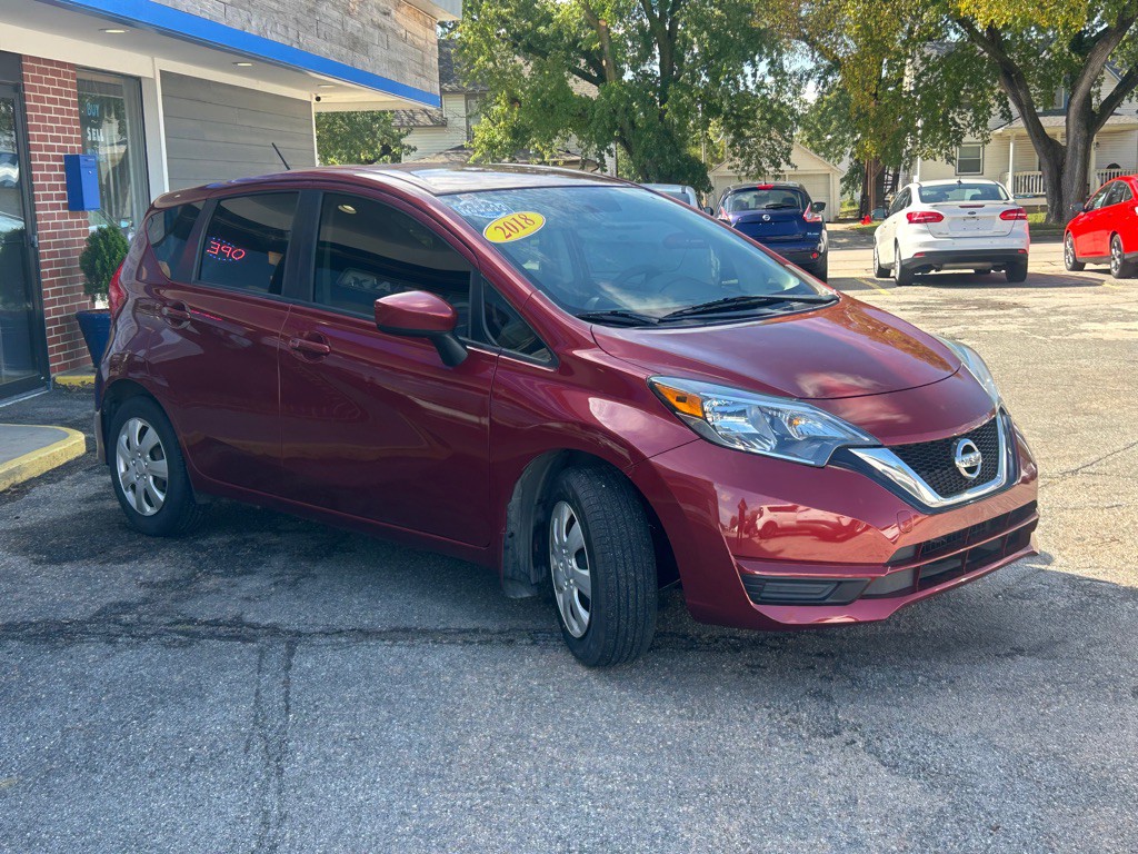 2018 Nissan Versa Image 5