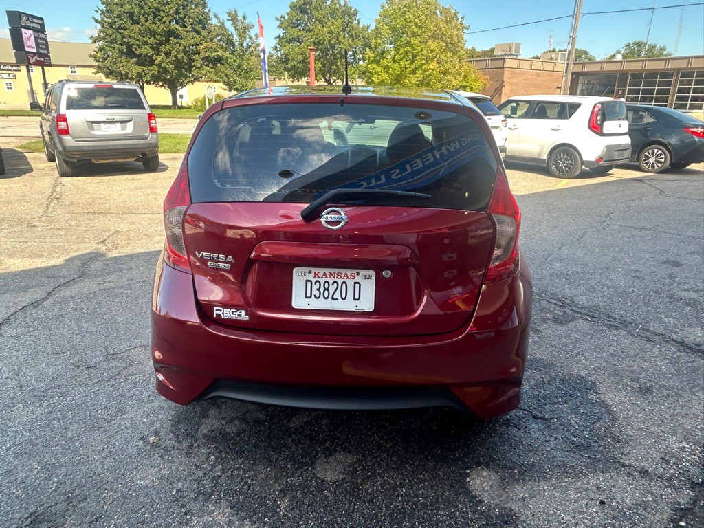 2018 Nissan Versa Image 6
