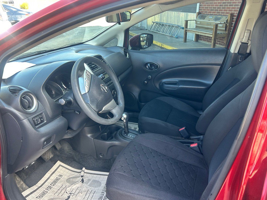 2018 Nissan Versa Image 10