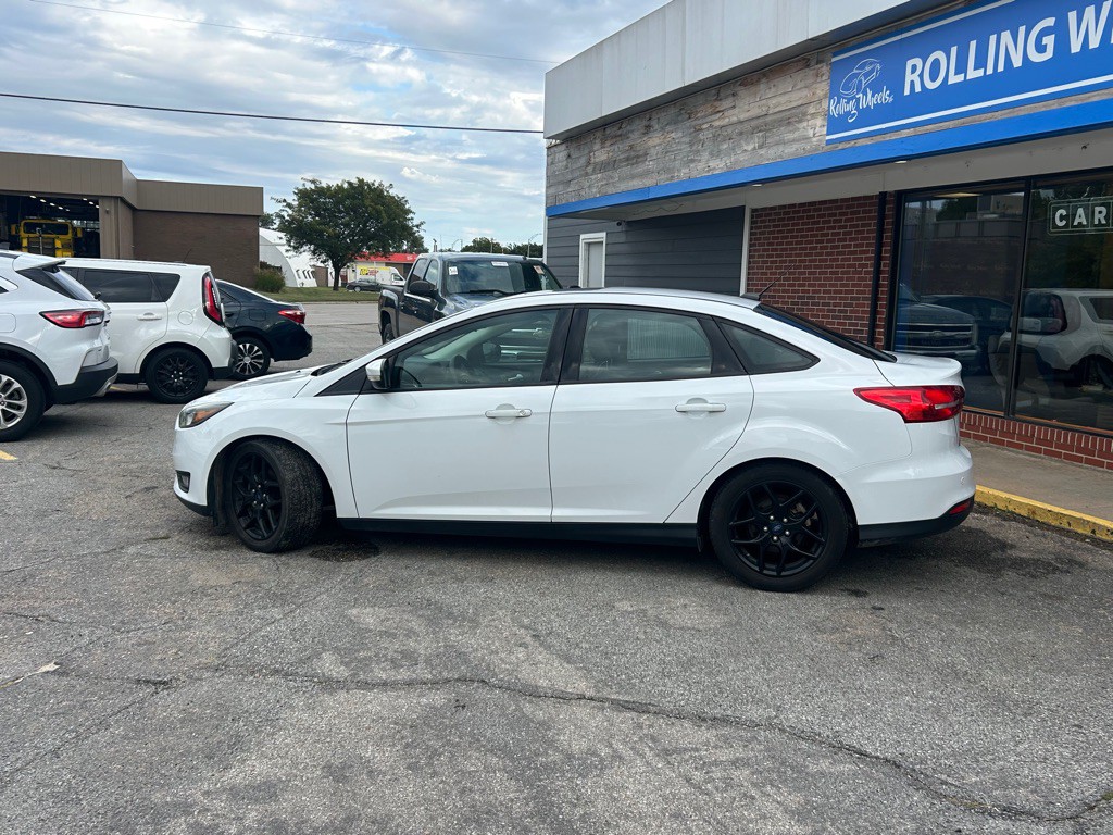 2016 Ford Focus Image 6