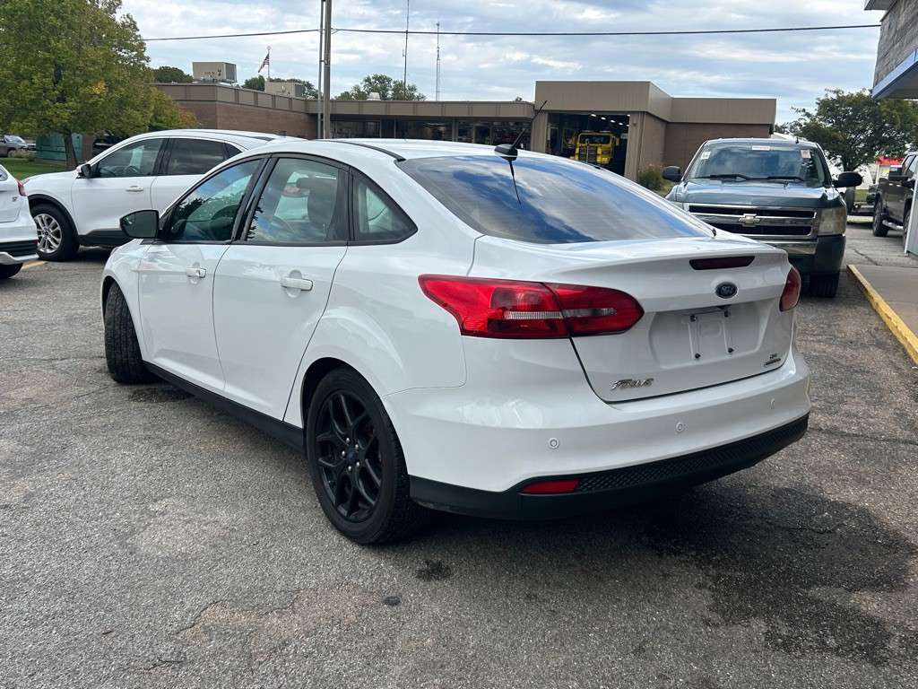 2016 Ford Focus Image 7