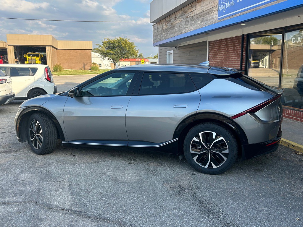 2023 Kia EV6 Image 8