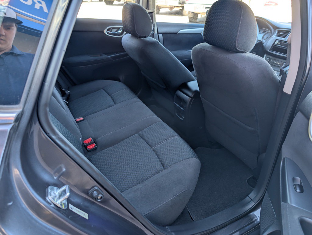 2013 Nissan Sentra Image 12