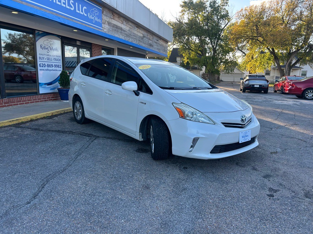 2013 Toyota Prius Image 6