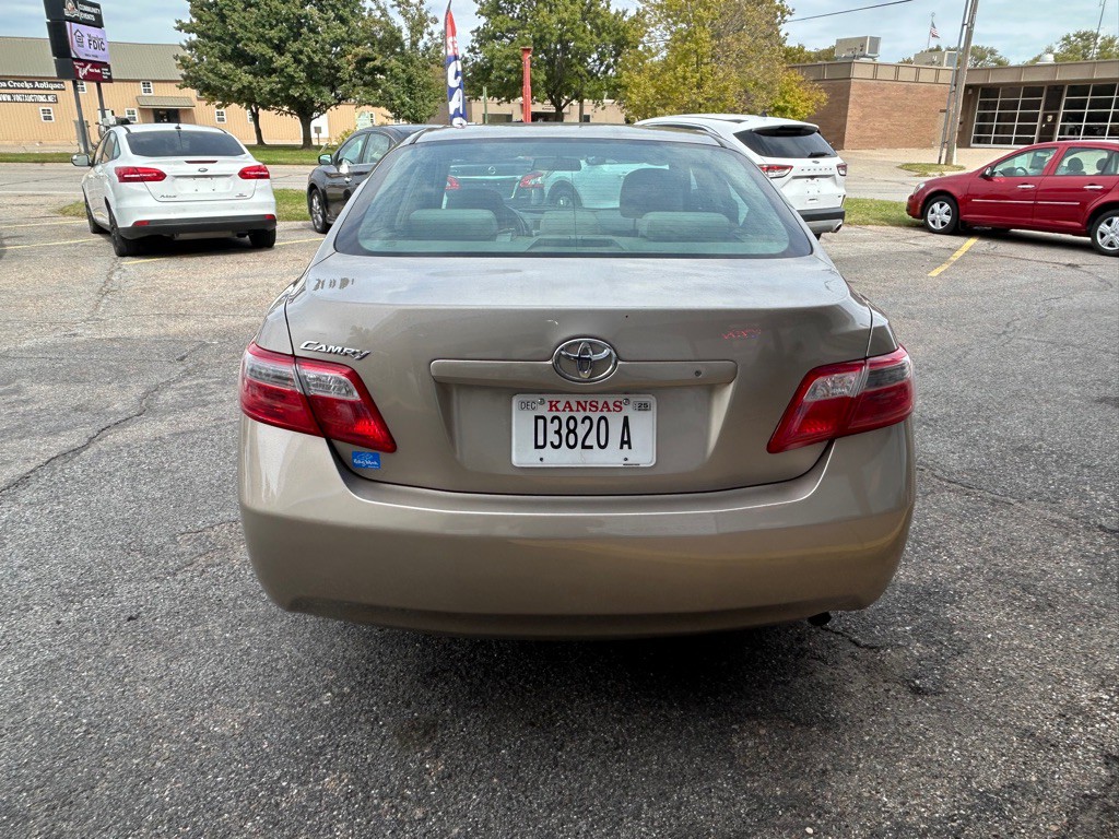 2009 Toyota Camry Image 6