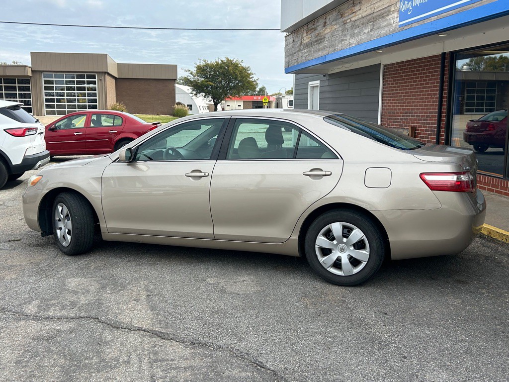 2009 Toyota Camry Image 8