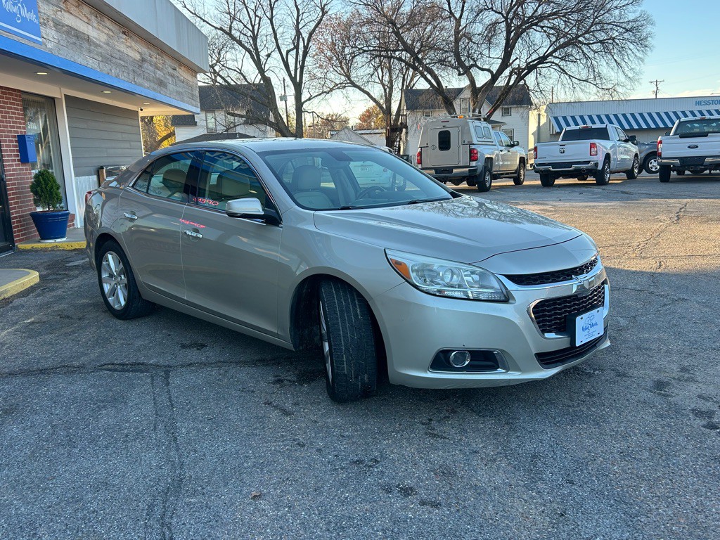 2014 Chevrolet Malibu Image 3