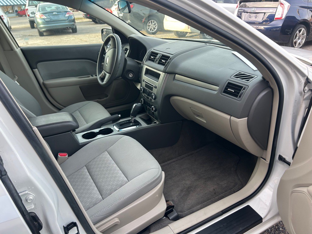 2012 Ford Fusion Image 11