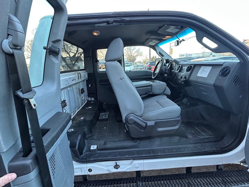 2015 Ford F-250 Image 12