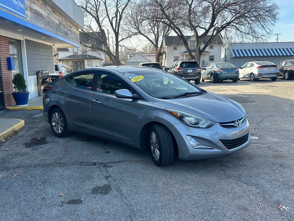2015 Hyundai Elantra Image 3
